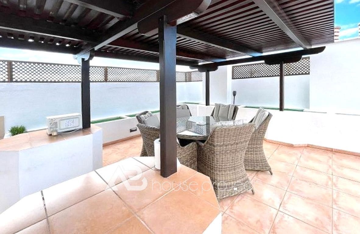 3 makuuhuone Kattohuoneisto myytävänä paikassa Adeje mukana uima-altaan - 1 200 000 € (Ref: 9470996)