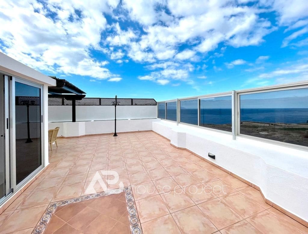 3 makuuhuone Kattohuoneisto myytävänä paikassa Adeje mukana uima-altaan - 1 200 000 € (Ref: 9470996)