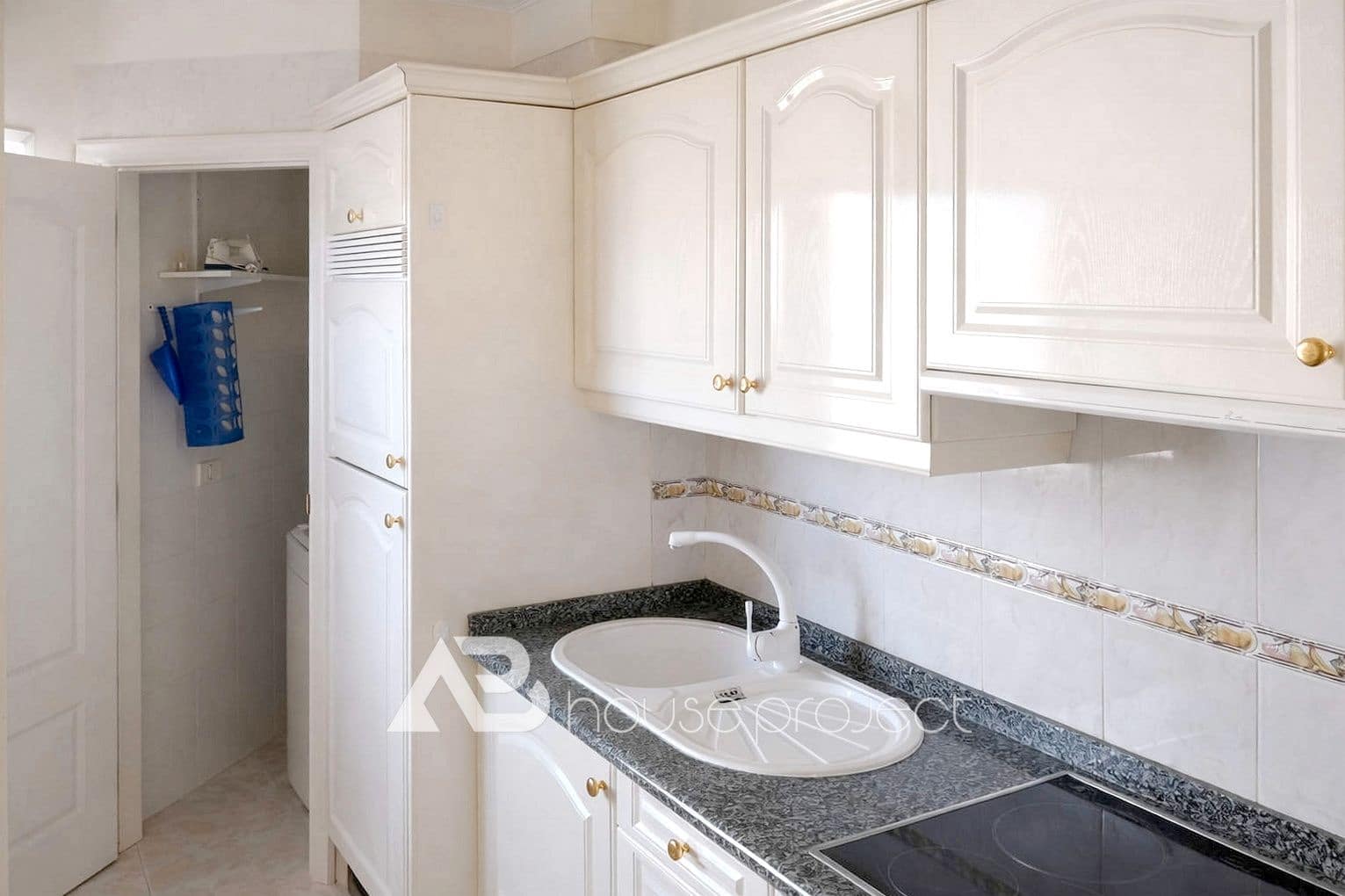 1 makuuhuone Asunto vuokrattavana paikassa Arona mukana uima-altaan 
autotalli - 1 060 € (Ref: 9494134)