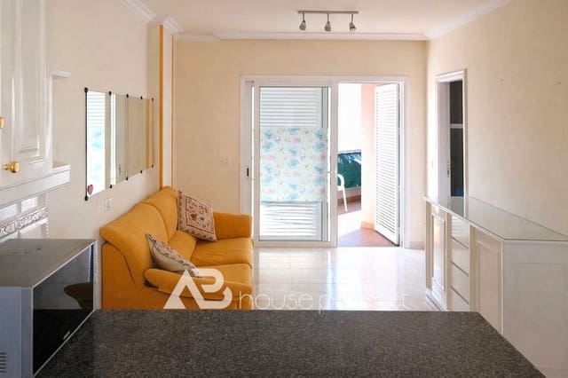 1 makuuhuone Asunto vuokrattavana paikassa Costa del Silencio, Arona mukana uima-altaan 
autotalli - 1 060 € (Ref: 9494134)