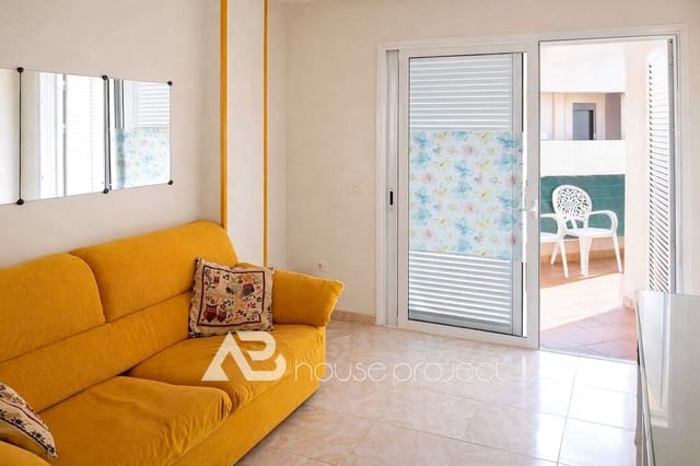 1 makuuhuone Asunto vuokrattavana paikassa Costa del Silencio, Arona mukana uima-altaan 
autotalli - 1 060 € (Ref: 9494134)