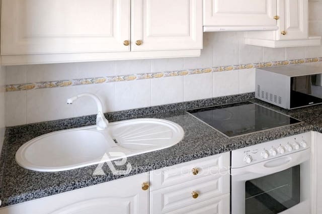 1 makuuhuone Asunto vuokrattavana paikassa Costa del Silencio, Arona mukana uima-altaan 
autotalli - 1 060 € (Ref: 9494134)