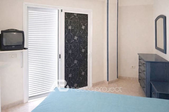 1 makuuhuone Asunto vuokrattavana paikassa Costa del Silencio, Arona mukana uima-altaan 
autotalli - 1 060 € (Ref: 9494134)