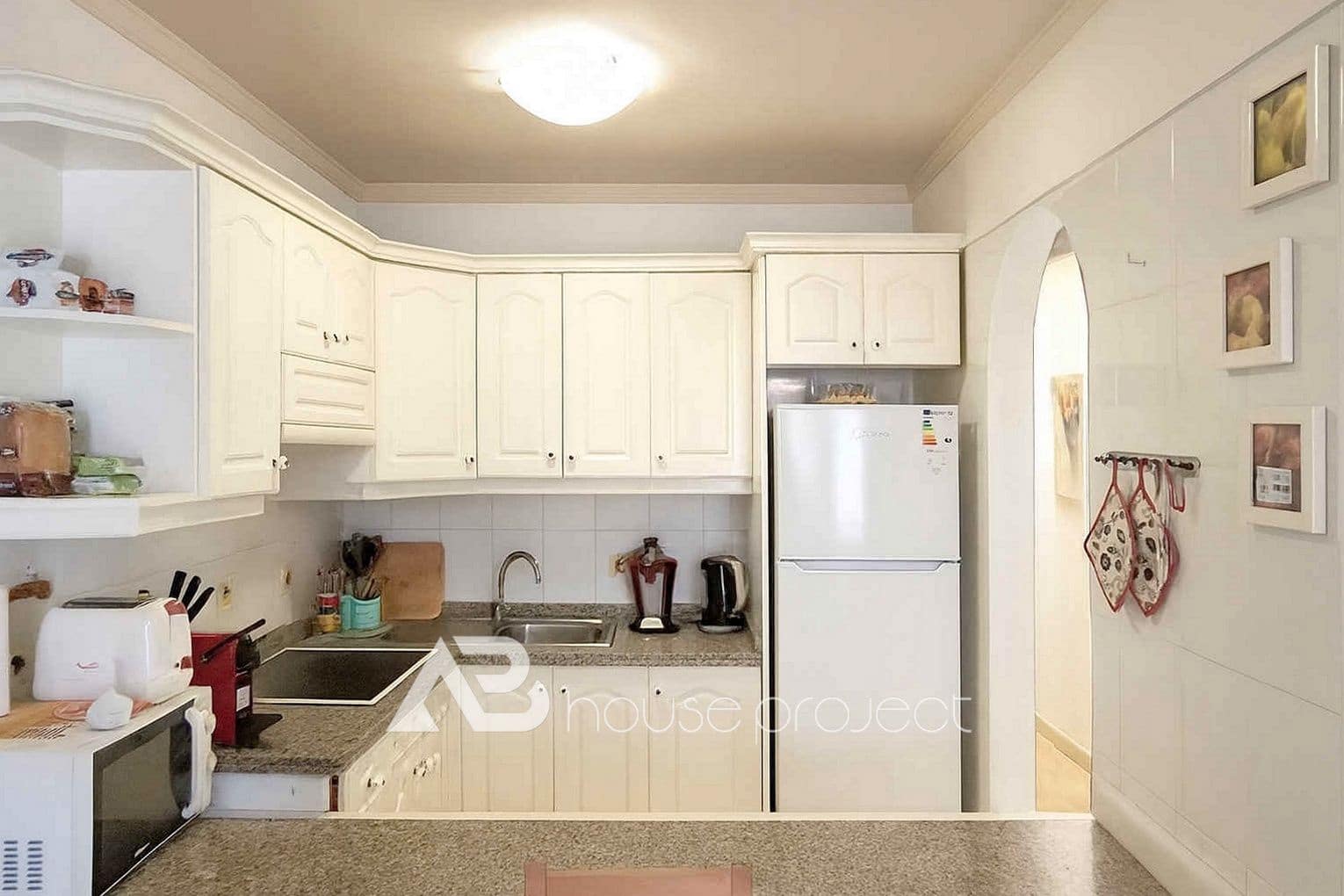 2 bedroom Flat for sale in Arona - € 399,000 (Ref: 9499938)