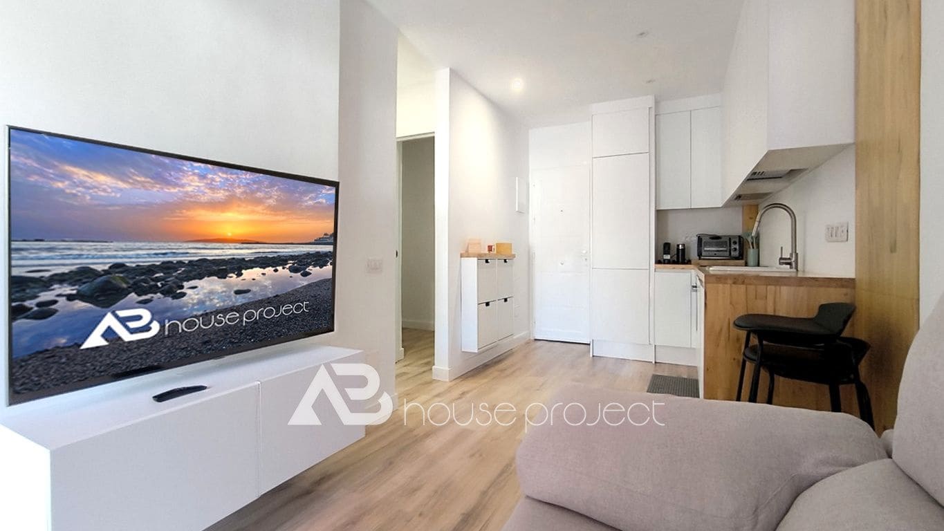 2 bedroom Flat for sale in Arona with pool - € 350,000 (Ref: 9500184)