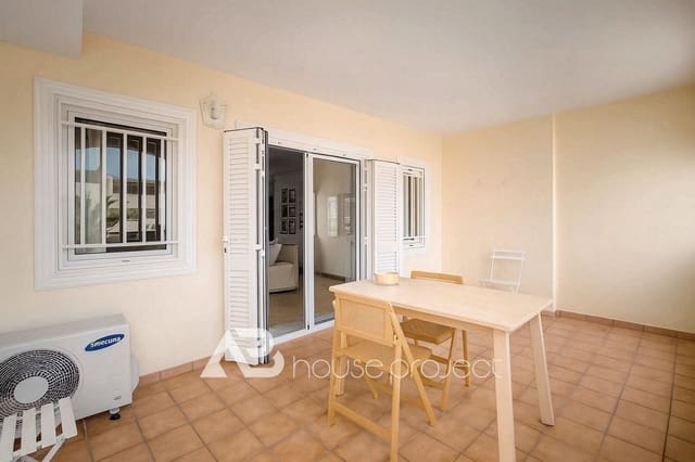 Piso de 1 habitación en Los Cristianos, Arona en venta con piscina - 320.000 € (Ref: 9500185)