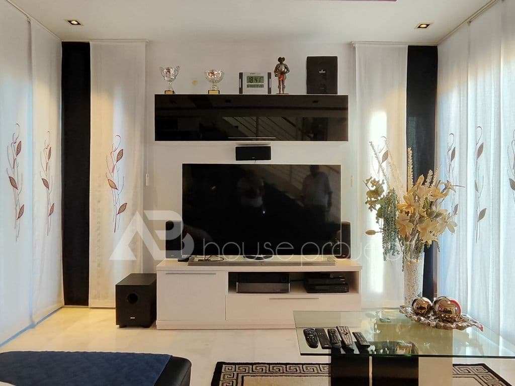 4 bedroom Villa for sale in San Miguel de Abona with pool garage - € 892,000 (Ref: 9500191)