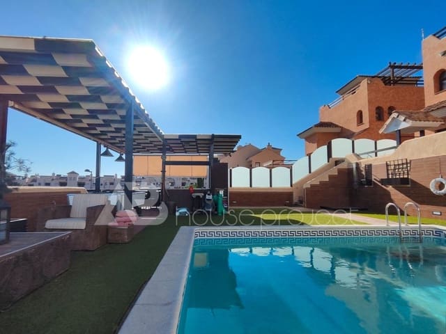 4 sypialnia Willa na sprzedaż w San Miguel de Abona z basenem garażem - 892 000 € (Ref: 9500191)