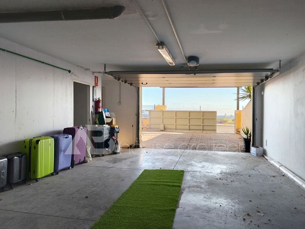 4 bedroom Villa for sale in San Miguel de Abona with pool garage - € 892,000 (Ref: 9500191)