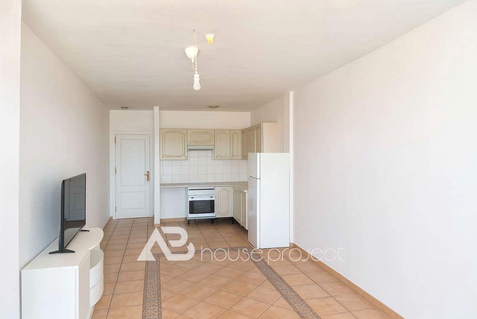 Piso de 1 habitación en Adeje en venta con piscina garaje - 180.000 € (Ref: 9500500)