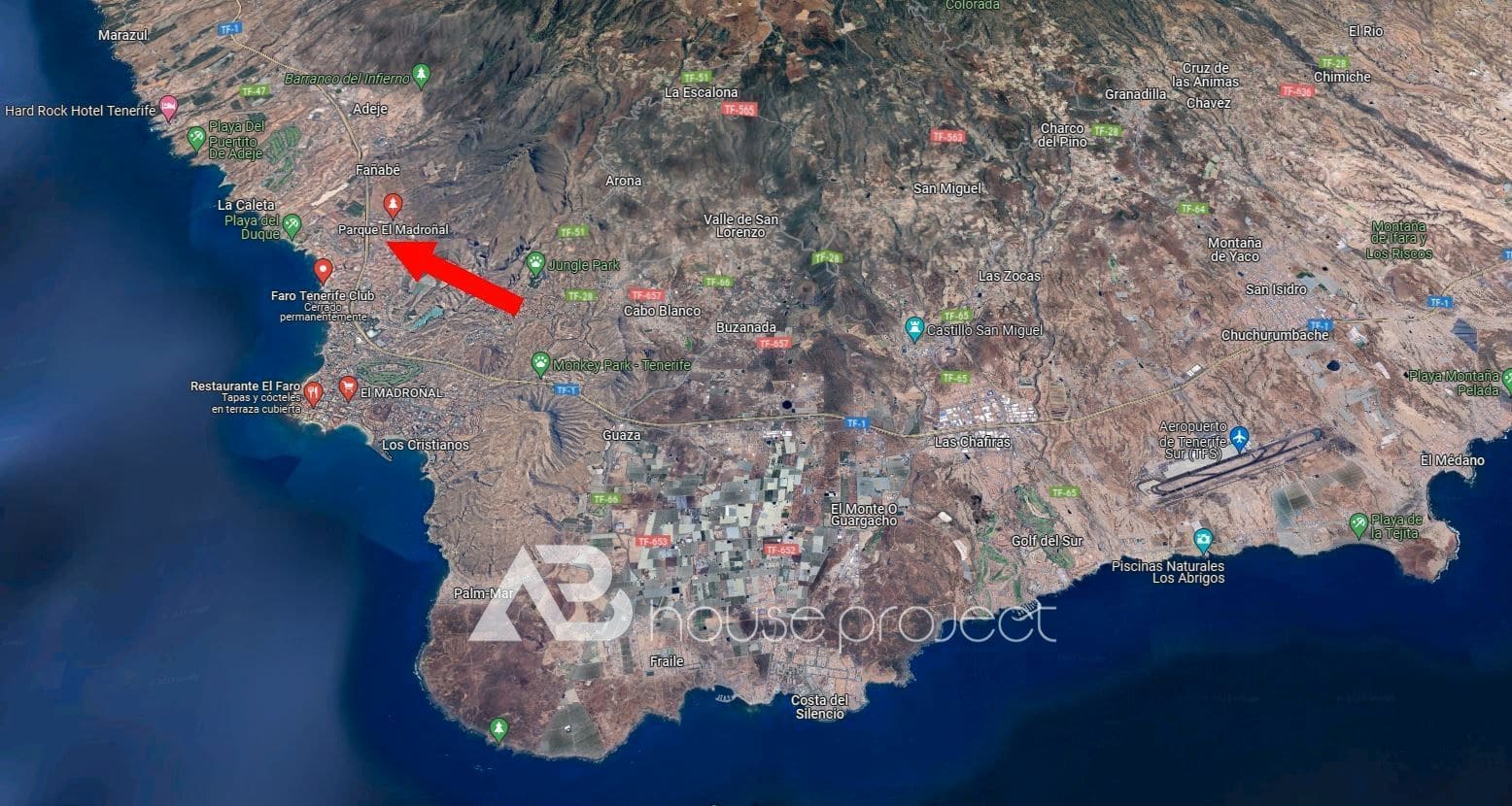 4 bedroom Villa for sale in Adeje with pool garage - € 1,800,000 (Ref: 9500502)