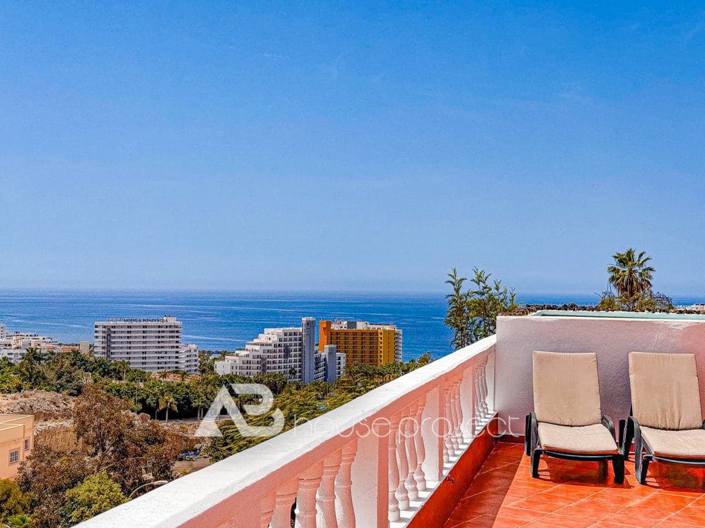 3 bedroom Villa for sale in Adeje with pool garage - € 885,000 (Ref: 9500504)