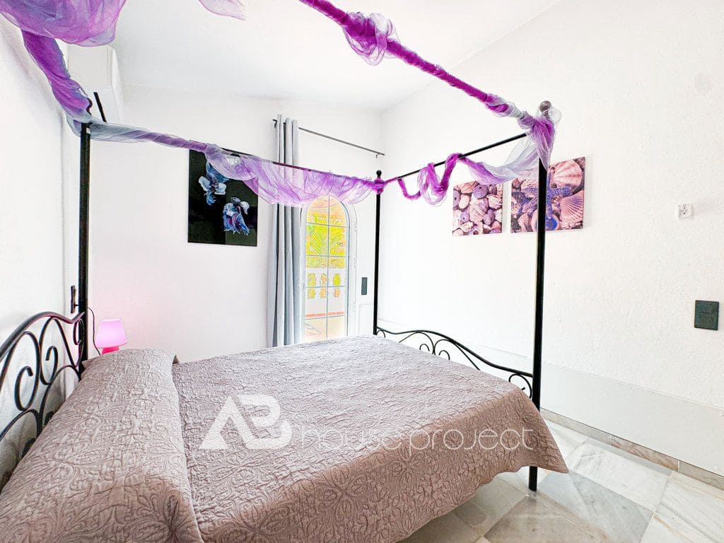 3 bedroom Villa for sale in Adeje with pool garage - € 885,000 (Ref: 9500504)