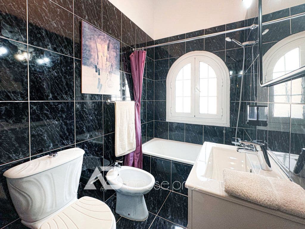 3 bedroom Villa for sale in Adeje with pool garage - € 885,000 (Ref: 9500504)