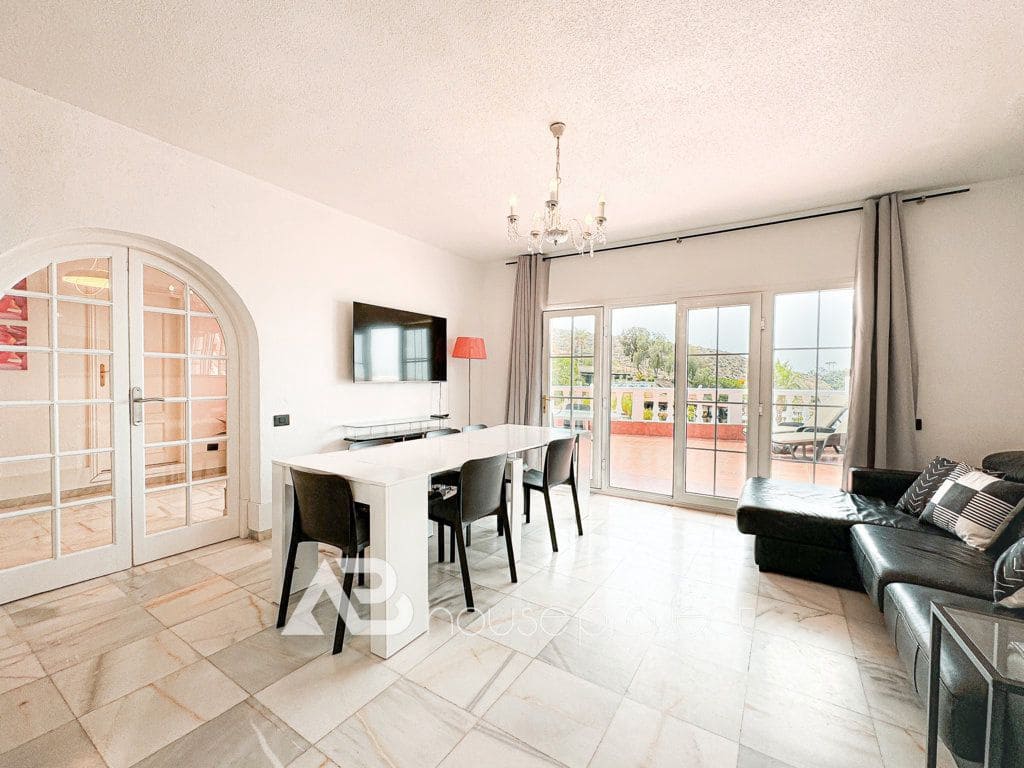 3 bedroom Villa for sale in Adeje with pool garage - € 885,000 (Ref: 9500504)