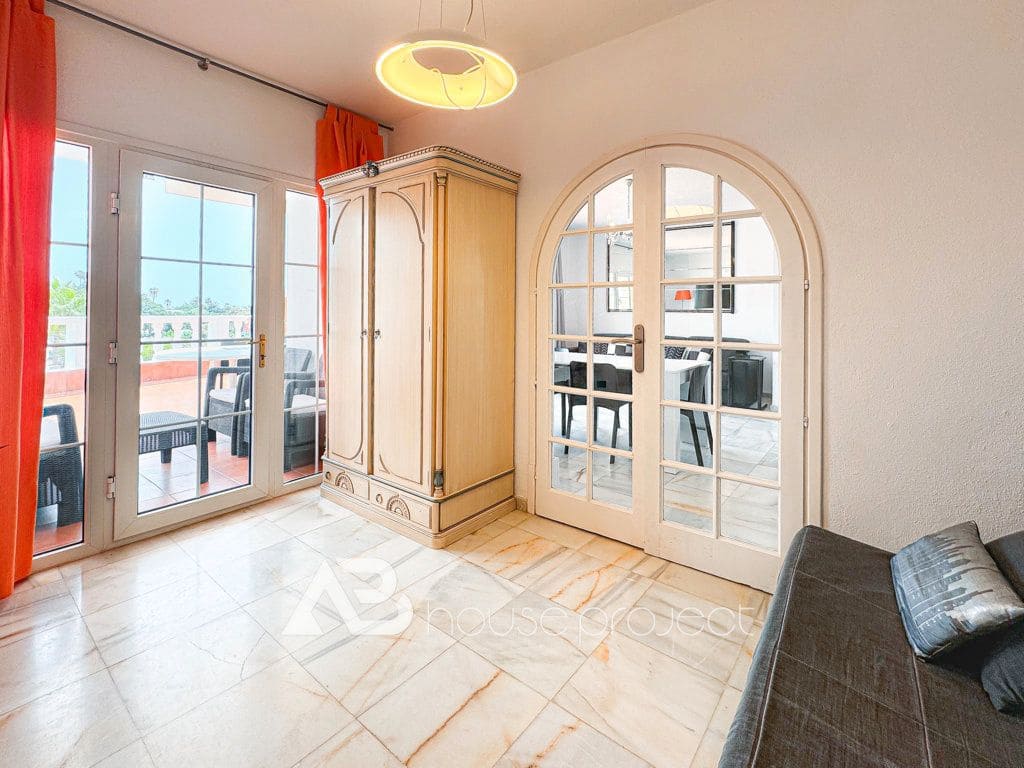 3 bedroom Villa for sale in Adeje with pool garage - € 885,000 (Ref: 9500504)