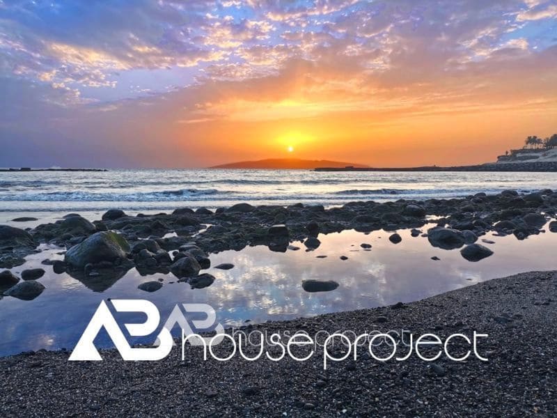 3 bedroom Villa for sale in Adeje with pool garage - € 885,000 (Ref: 9500504)