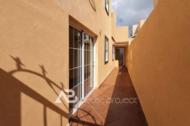 4 quarto Moradia para venda em Arona com garagem - 478 000 € (Ref: 9554387)