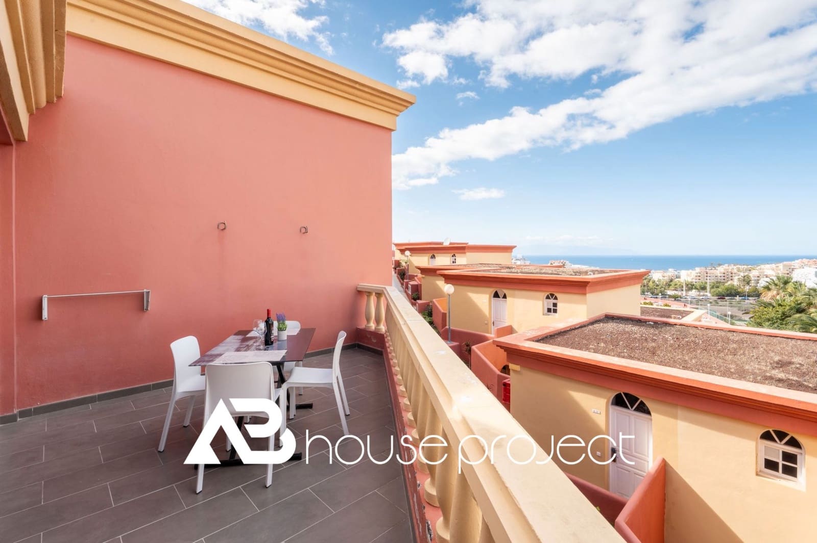 1 chambre Appartement à vendre à Adeje avec piscine garage - 265 000 € (Ref: 9566474)