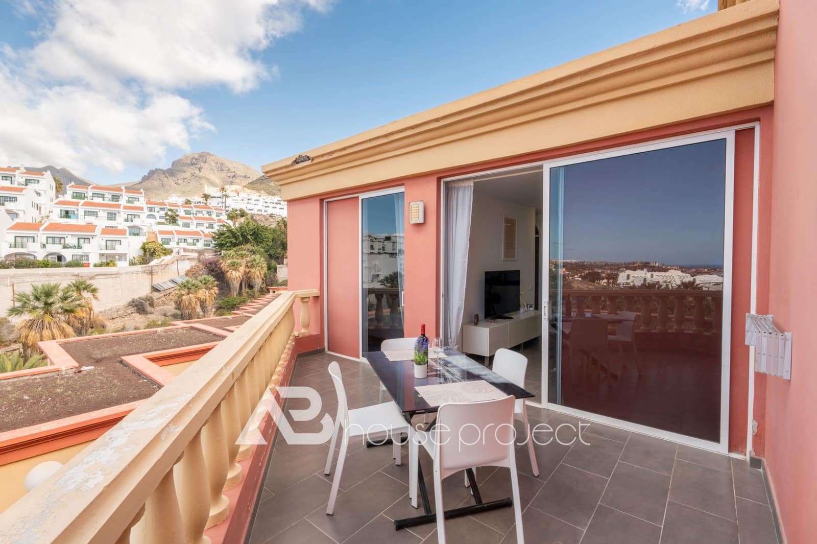 1 chambre Appartement à vendre à Adeje avec piscine garage - 265 000 € (Ref: 9566474)