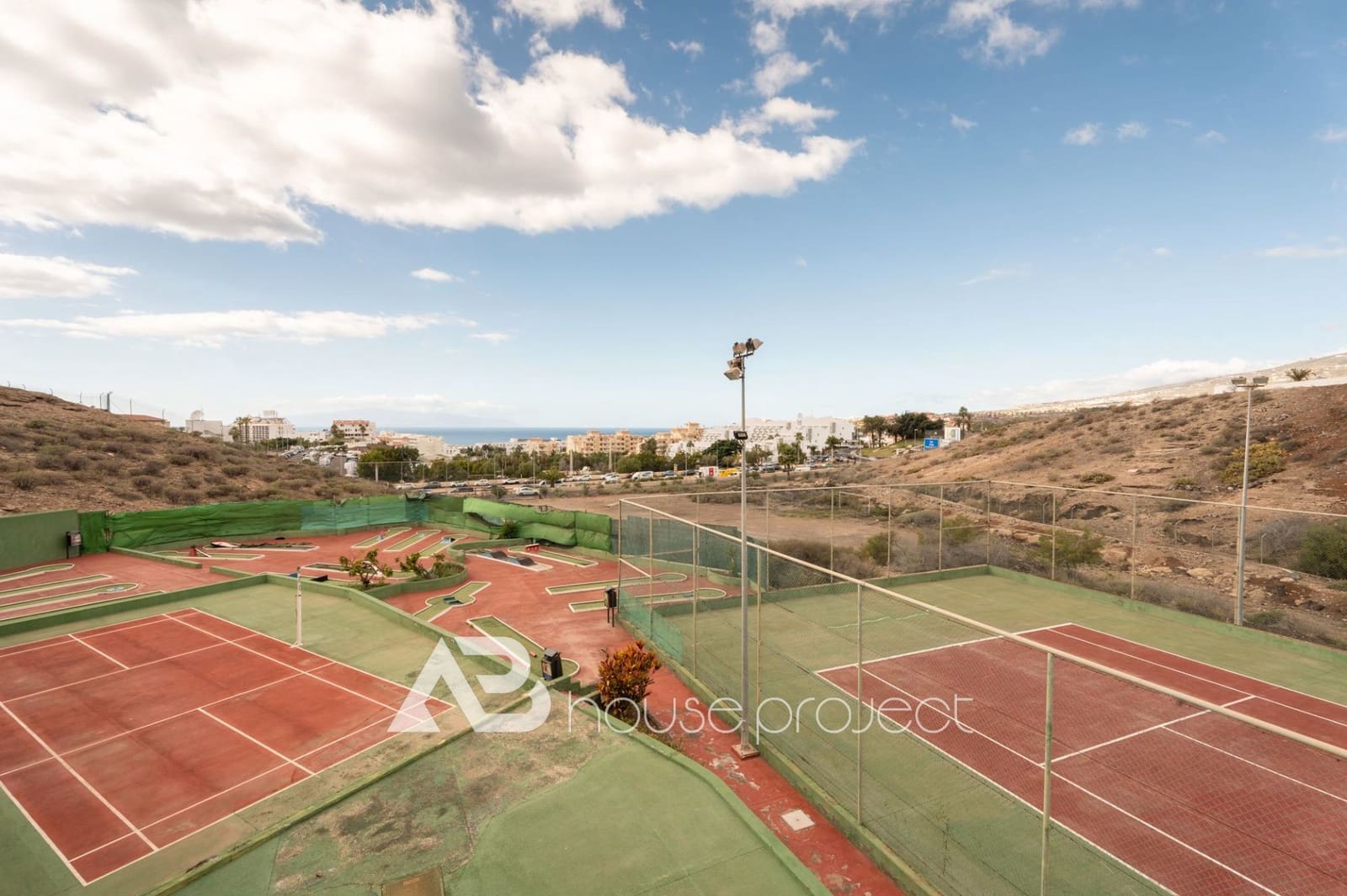 1 chambre Appartement à vendre à Adeje avec piscine garage - 265 000 € (Ref: 9566474)