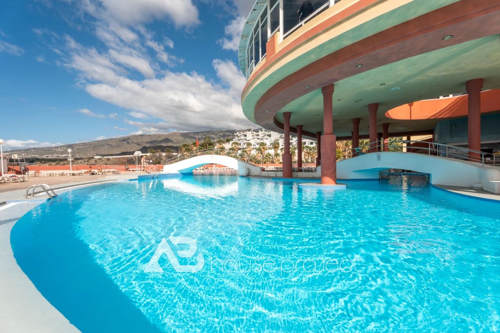 1 chambre Appartement à vendre à Adeje avec piscine garage - 265 000 € (Ref: 9566474)