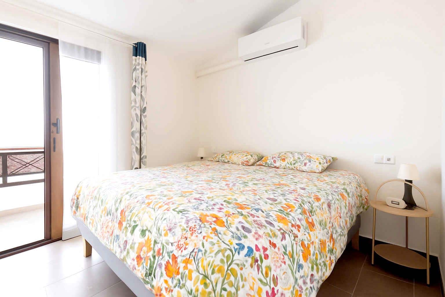 Ático de 2 habitaciones en Arona en venta con garaje - 325.000 € (Ref: 9572190)