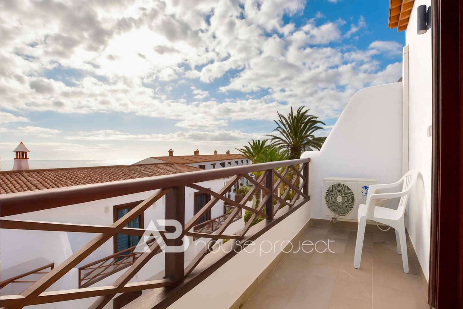 Ático de 2 habitaciones en Arona en venta con garaje - 325.000 € (Ref: 9572190)