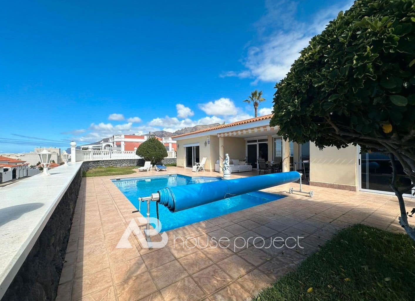 3 soverom Villa til salgs i Santiago del Teide med svømmebasseng garasje - € 1 080 000 (Ref: 9573449)