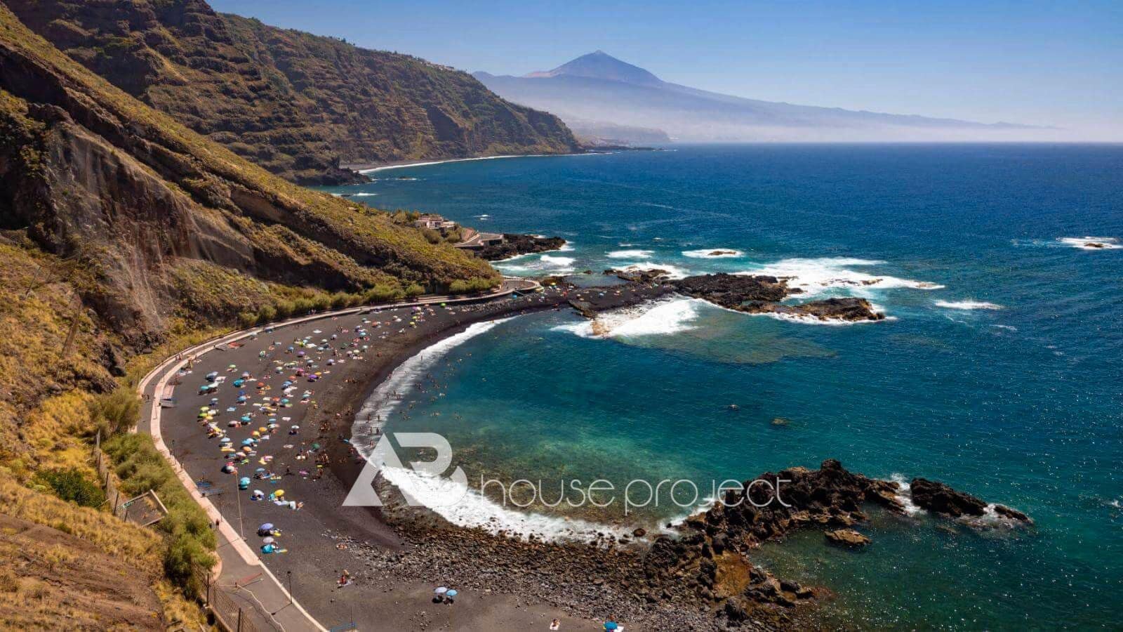 3 soverom Villa til salgs i Santiago del Teide med svømmebasseng garasje - € 1 080 000 (Ref: 9573449)