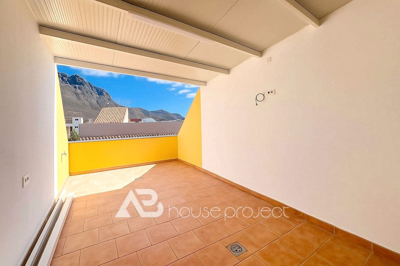 3 sypialnia Dom na sprzedaż w Arona z garażem - 290 000 € (Ref: 9573450)