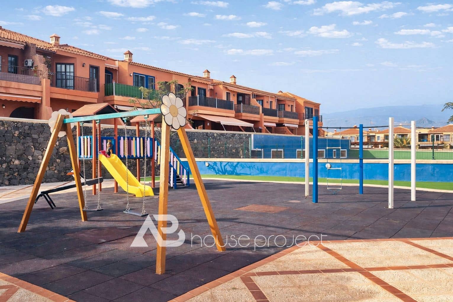 2 sovrum Lägenhet till salu i Arona med pool garage - 269 000 € (Ref: 9626139)