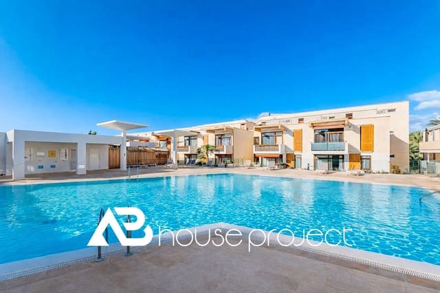 2 makuuhuone Asunto myytävänä paikassa Playa de las Americas, Arona mukana uima-altaan 
autotalli - 399 000 € (Ref: 9626145)