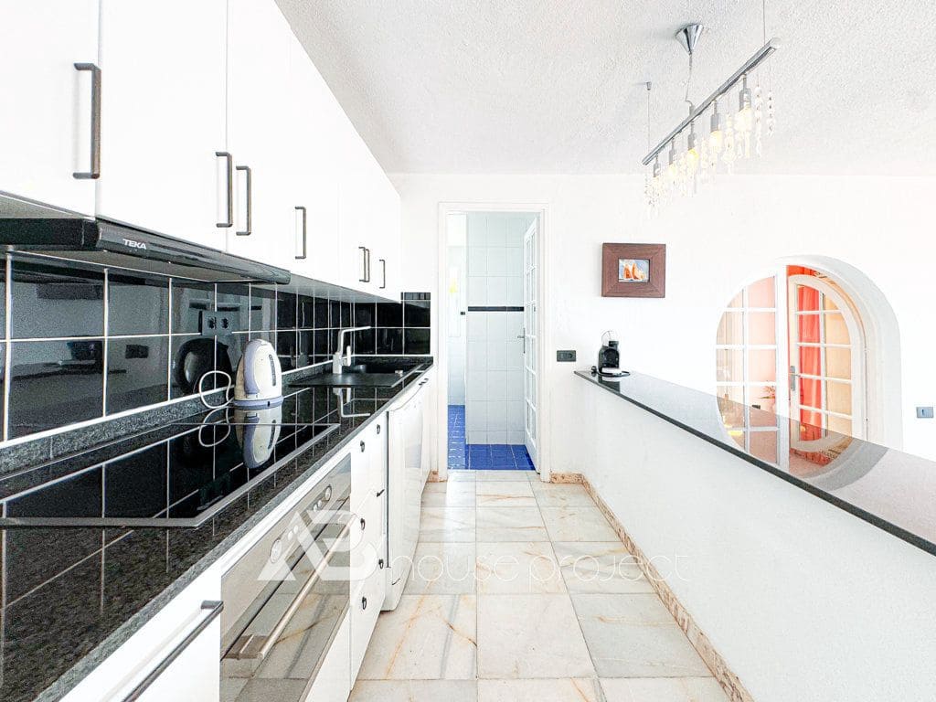 3 soverom Villa til salgs i Adeje med svømmebasseng garasje - € 885 000 (Ref: 9626411)