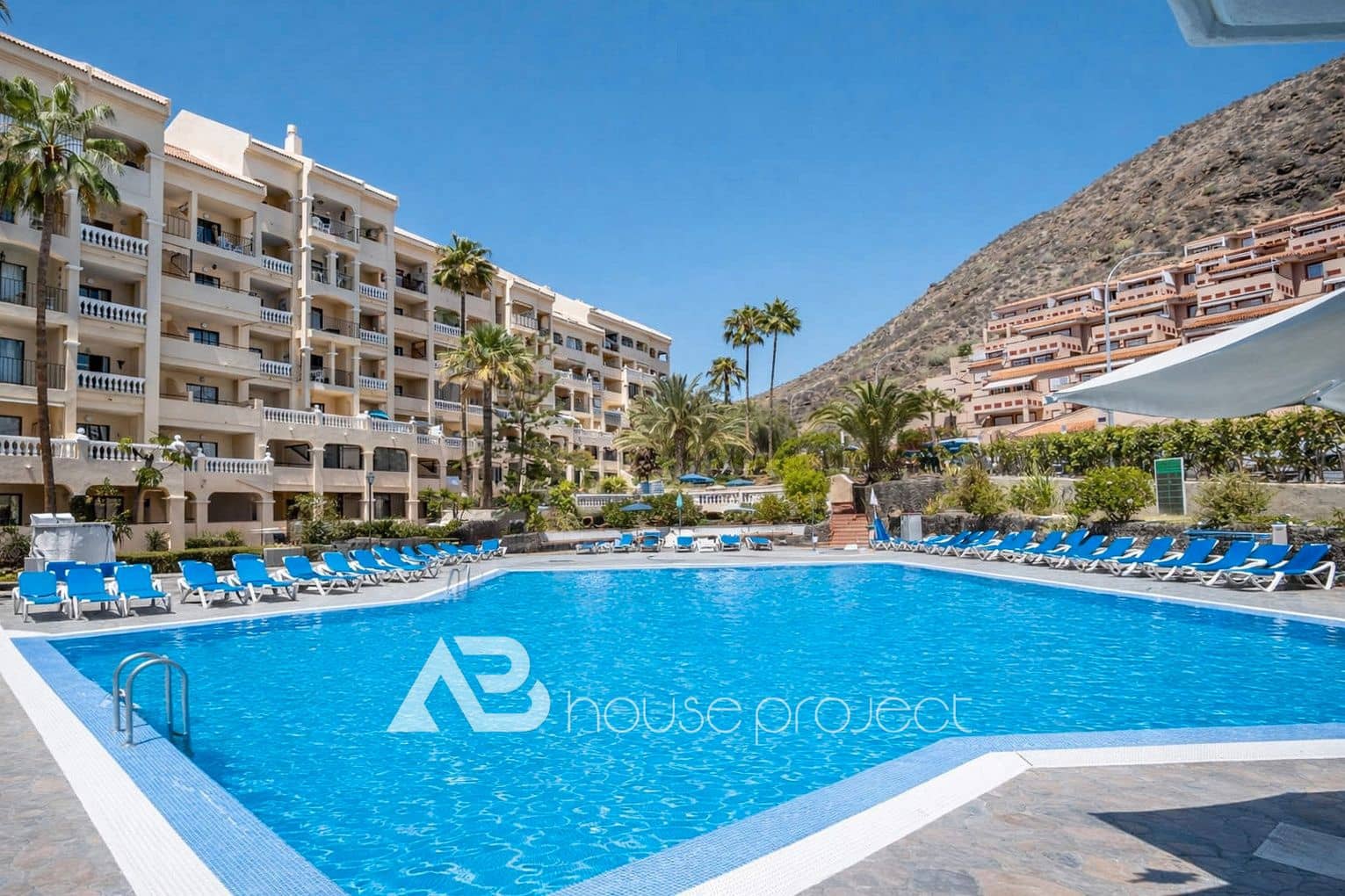 1 slaapkamer Flat te koop in Arona met zwembad garage - € 285.000 (Ref: 9653063)