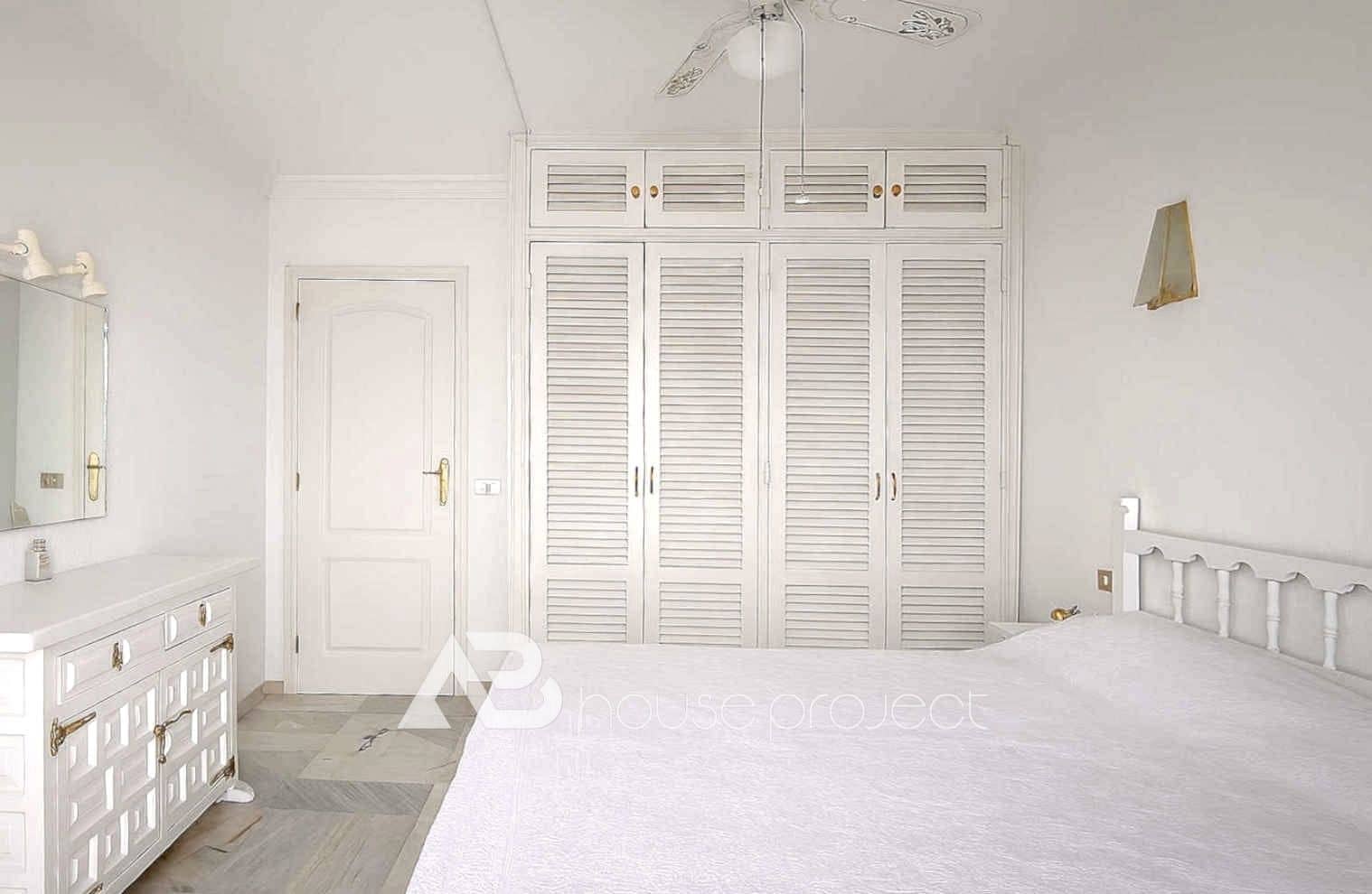 2 makuuhuone Asunto myytävänä paikassa Adeje mukana uima-altaan - 399 000 € (Ref: 9671312)