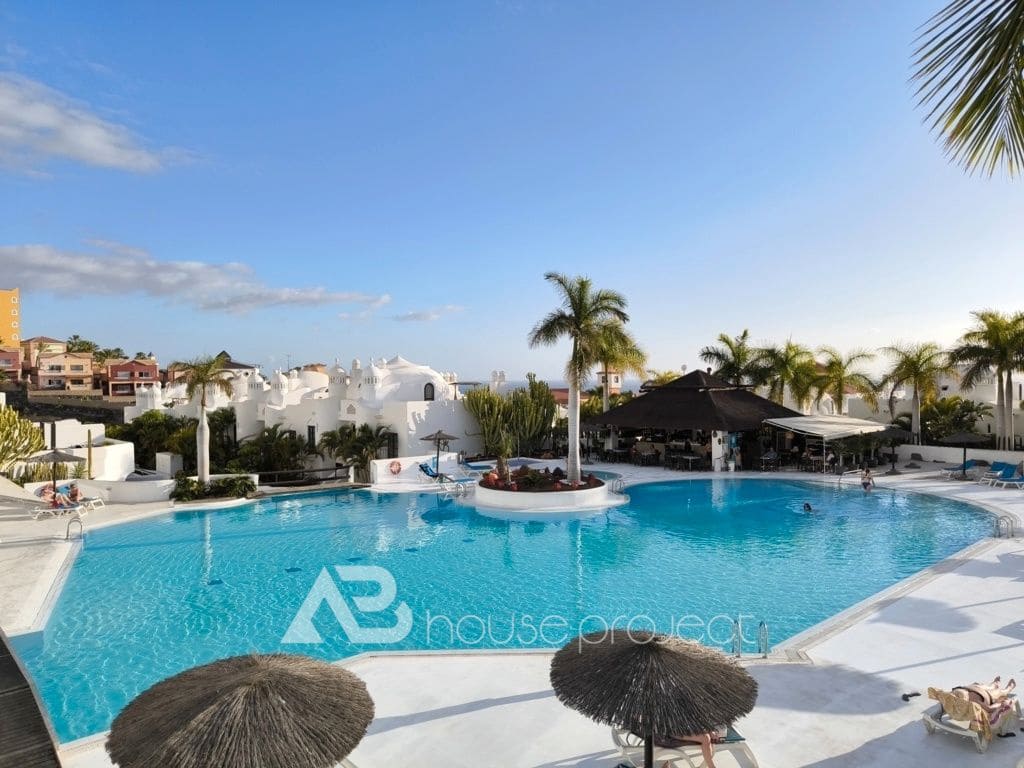 3 Zimmer Wohnung zu verkaufen in Adeje mit Pool Garage - 640.000 € (Ref: 9671314)