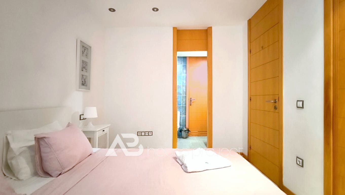 3 sovrum Lägenhet till salu i Adeje med pool - 425 000 € (Ref: 9671316)