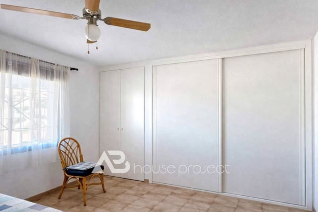 1 chambre Appartement à vendre à Los Cristianos, Arona avec piscine garage - 285 000 € (Ref: 9675150)