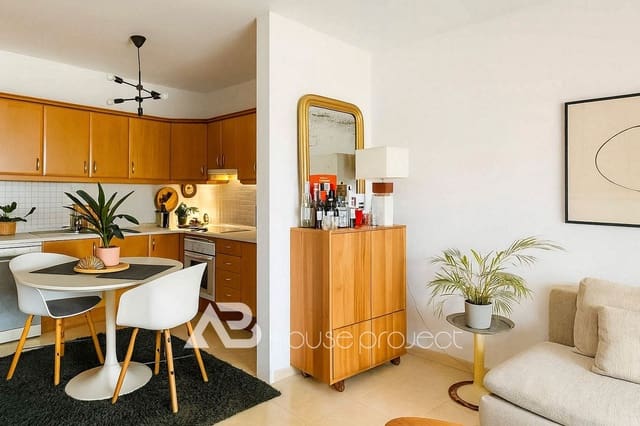 Piso de 2 habitaciones en Chayofa, Arona en venta con piscina garaje - 354.900 € (Ref: 9688648)