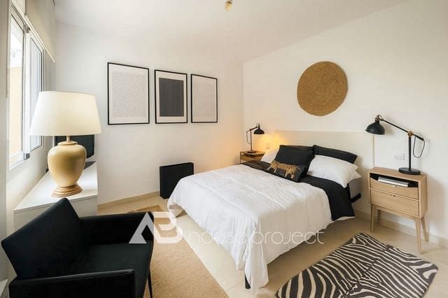 Piso de 2 habitaciones en Chayofa, Arona en venta con piscina garaje - 354.900 € (Ref: 9688648)