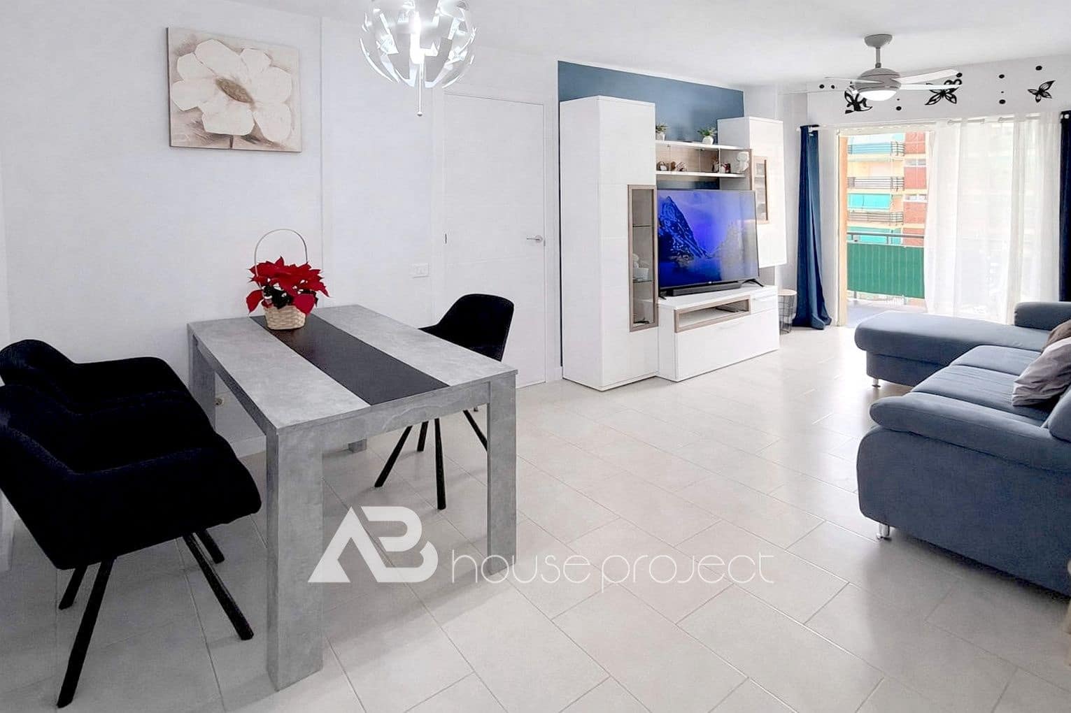 3 bedroom Flat for sale in Arona with pool garage - € 410,000 (Ref: 9723897)
