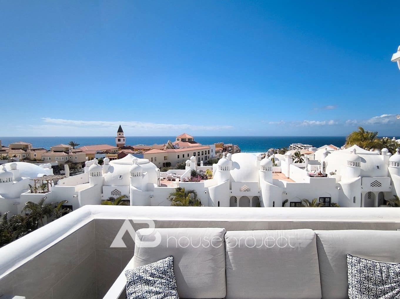 3 bedroom Flat for sale in Adeje with pool garage - € 640,000 (Ref: 9725051)