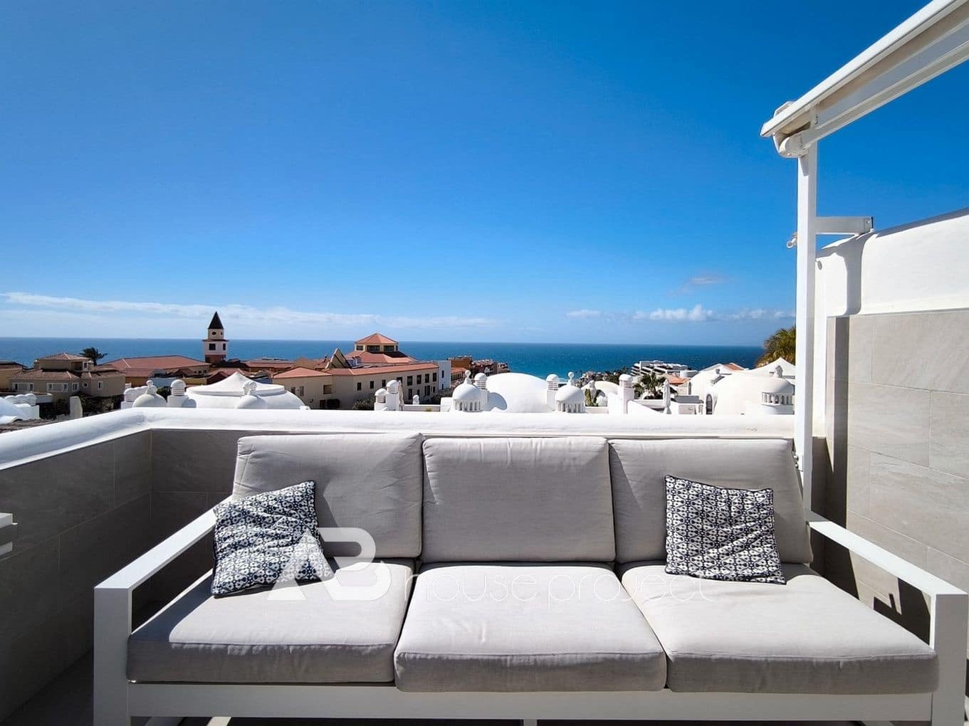 3 bedroom Flat for sale in Adeje with pool garage - € 640,000 (Ref: 9725051)