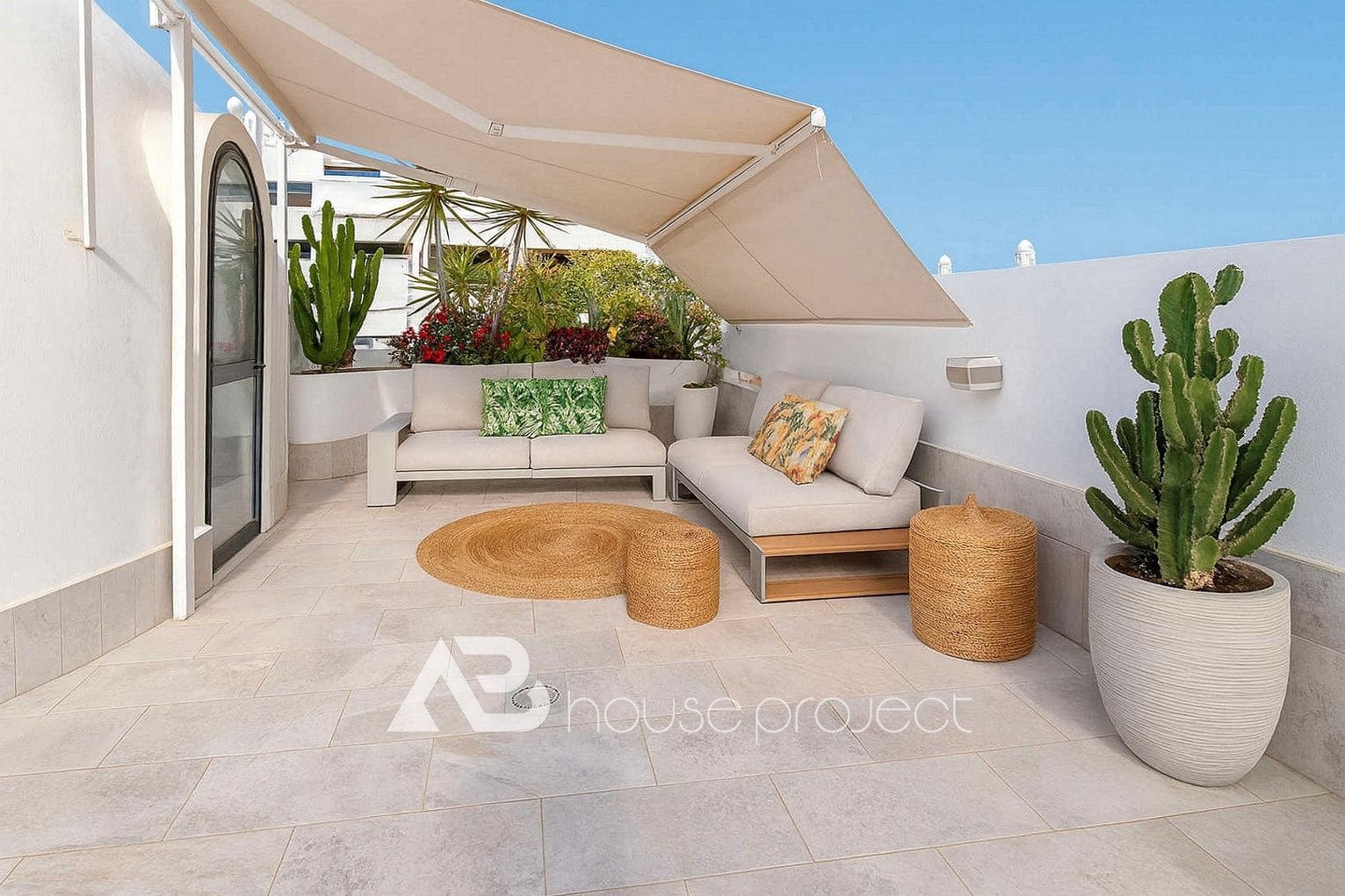 3 bedroom Flat for sale in Adeje with pool garage - € 590,000 (Ref: 9726172)