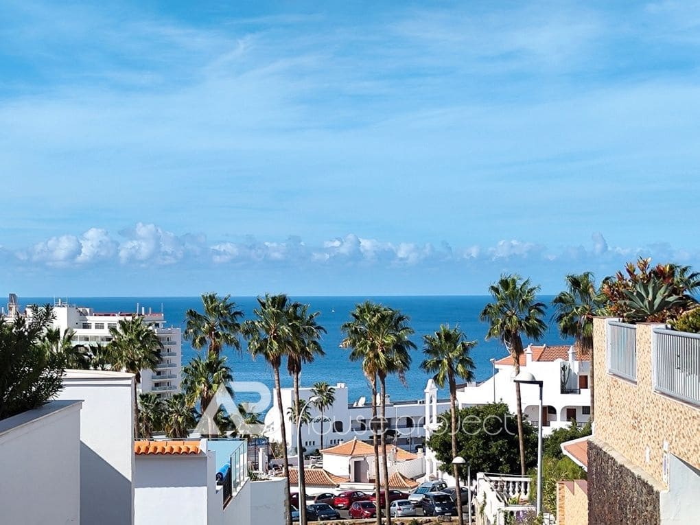 1 bedroom Flat for sale in Adeje with pool - € 399,000 (Ref: 9726176)