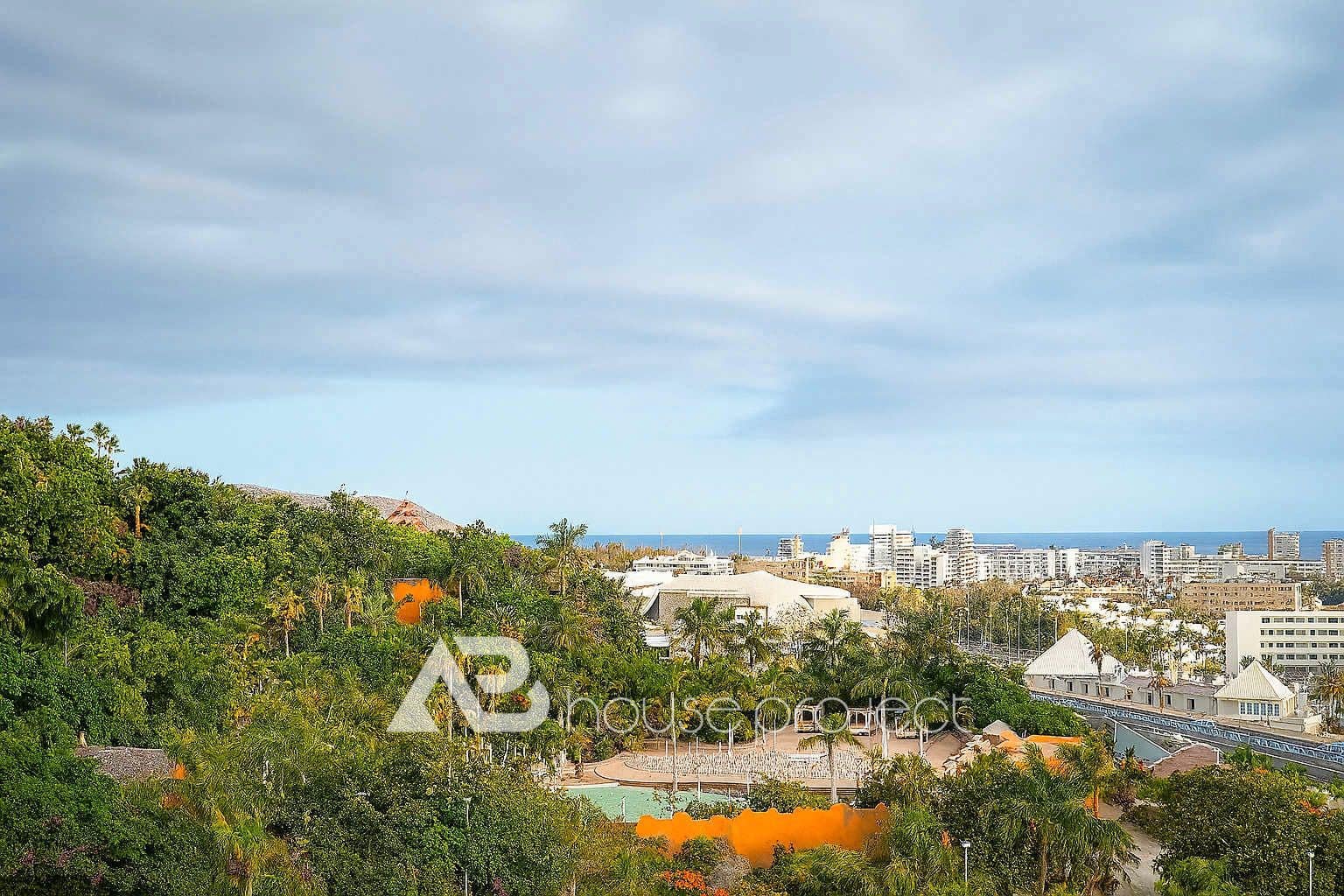 1 bedroom Flat for sale in Adeje with pool - € 399,000 (Ref: 9726176)