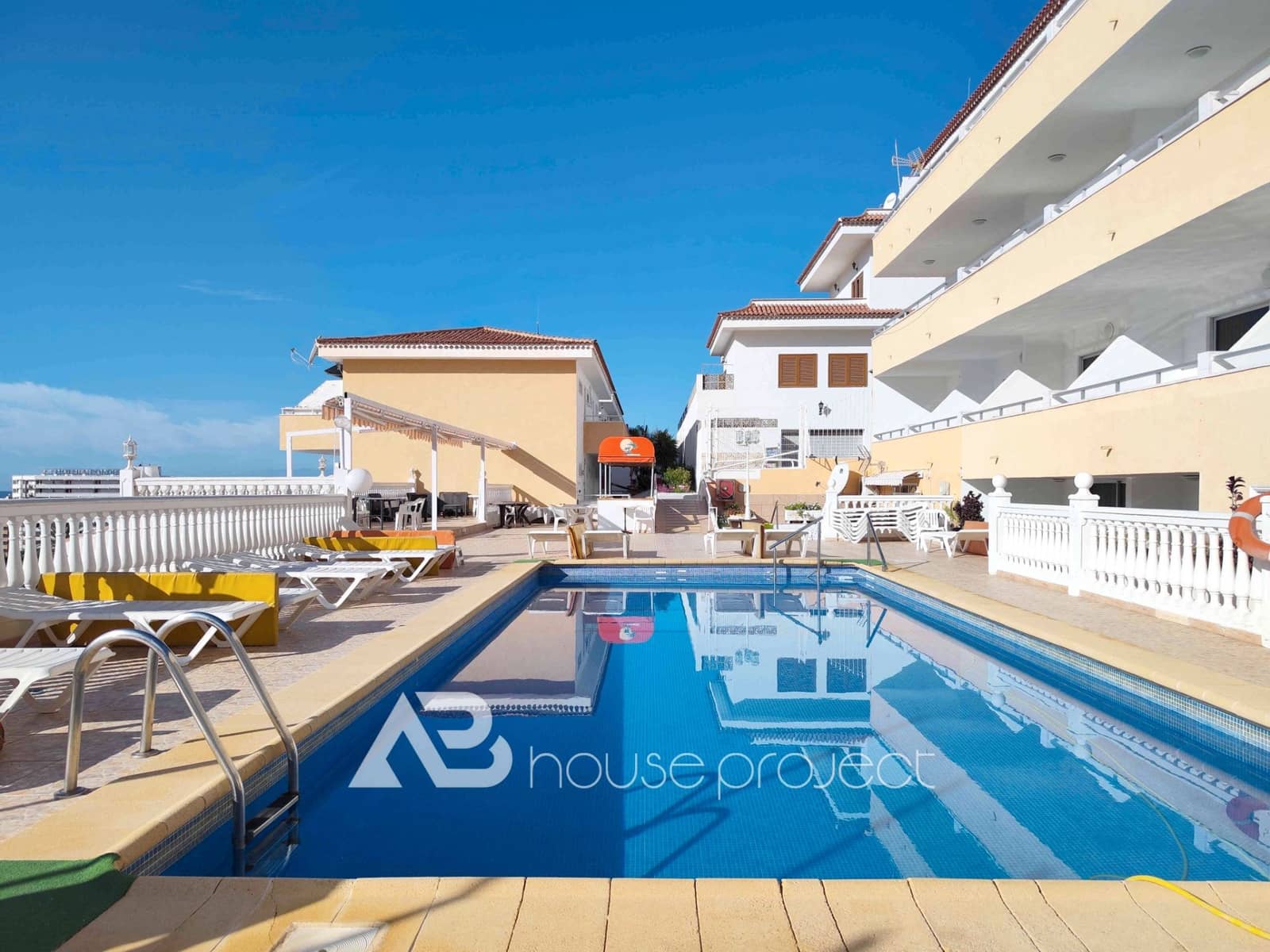 1 bedroom Flat for sale in Adeje with pool - € 399,000 (Ref: 9726176)