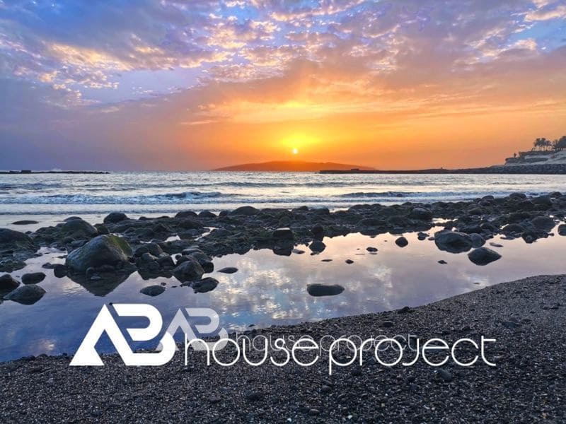 1 chambre Appartement à vendre à Adeje avec piscine garage - 265 000 € (Ref: 9726177)