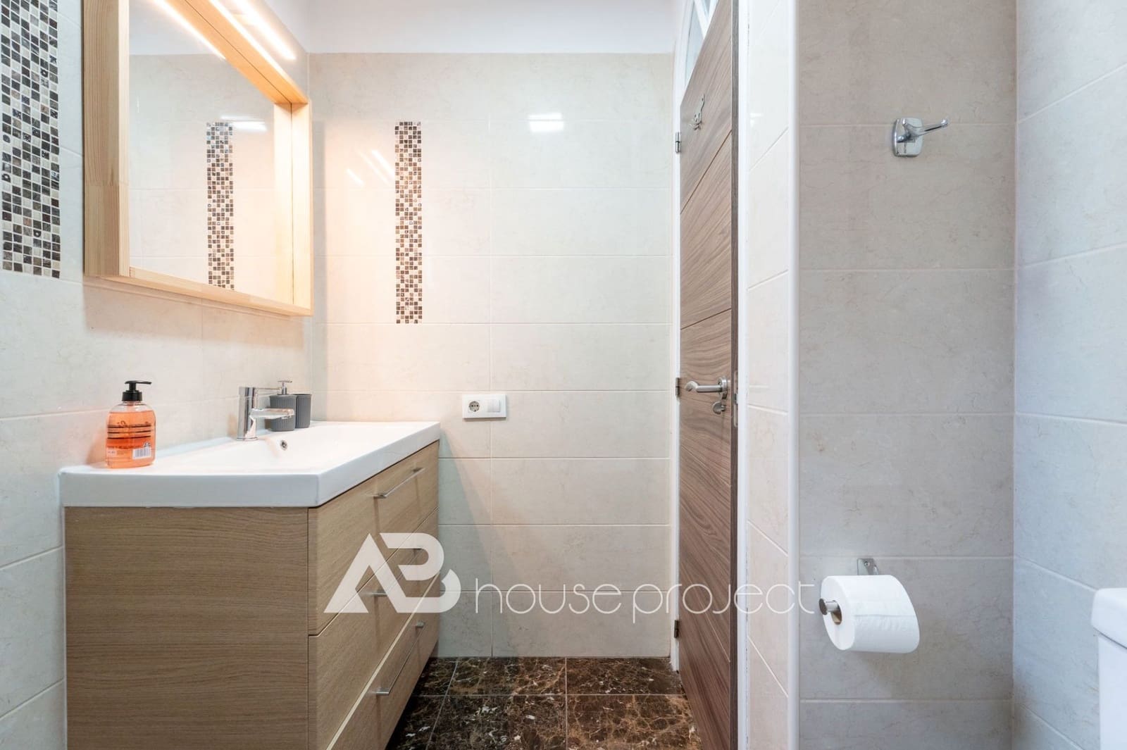 1 chambre Appartement à vendre à Adeje avec piscine garage - 265 000 € (Ref: 9726177)